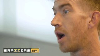 Danny Drills la paisita oficial's Wet Pussy at the sport right behind his wife's back - brazzers