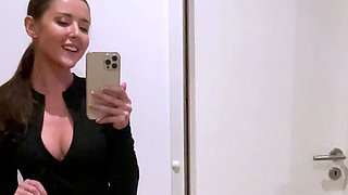 Amateur webcam babe showing her sexual goods