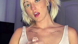 DAISY RAE HELPS YOU STROKE YOURSELF BEFORE BED