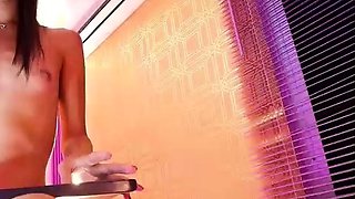 Young amateur teen in solo masturbation getting kinky