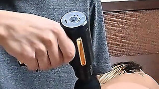 I Was Called to Give a Massage to the Hot MILF and She Ended up Making Me Cum with a Masturbation with Her Feet on My Cock