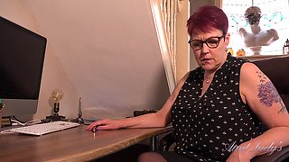 POV : Seducing Your Boss Babe Layla Bird