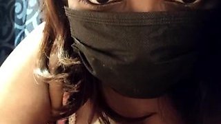 Curvy Indian beauty teases sensual curves during exclusive passionate live moments