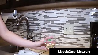 Well-proportioned Maggie's maggie green video