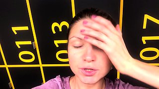 Amateur Webcam Cute Teen Plays Solo with Big Dildo