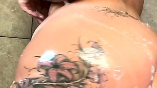 amateur sweetdesire12 flashing ass on live webcam