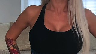 Big tit MILF loves to show off her big boobs