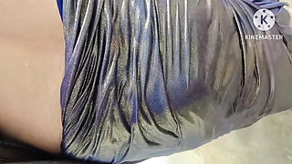 Indian Bhabhi Take Bath in Sari When Devar Seeing Bhabhi Bathing Brother-in-law Shook His Cock