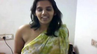 Indian mother I'd like to fuck does a little disrobe tease with saree