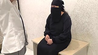 Muslim Women Come to Clinic for Check up Doctor Fuck Her Pussy