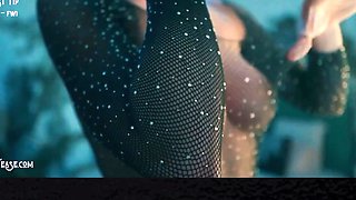 This large amateur cam girl has some very big boobs