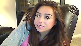 Teen Beautifuljulie Flashing Boobs On Live Webcam