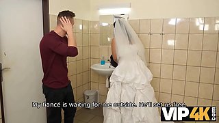 Vip4k. casual hardcore activity of the bride in wedding clothes and stranger in the bathroom