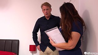 Big British Mature In Hard sex On all fours Action