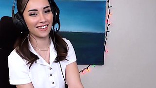 Aria Lee Cute Gamer Girl vibrate her clit