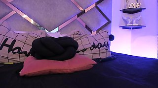 Virtual reality ignites raw, amateur passion in seductive play