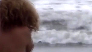 I Expose Myself on the Beach and Before Fucking a Stranger, I Urinate in Front of Him