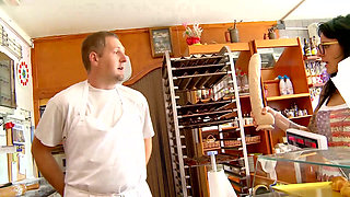 Food fetish pussy fucking in the kitchen