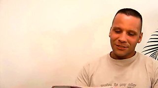 Horny bitch fucks in overknees at the casting