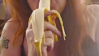 Hot all natural MILF eats a ripe banana per request