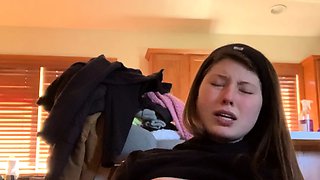 Big boob brunette masturbates on webcam