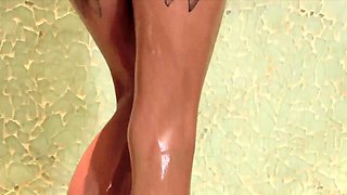 Hot Petite Emma Hix Fucks Her stepdad After Taking Shower