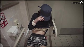 Spread The Crotch Of A Woman Sitting On A Toilet Bowl And Insert Sex With All-you-can-lick! After This, She Walked To The Next Bathroom. (amateur, Japan, Personal Shooting)