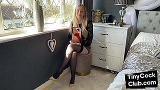 Classy slut commentig small dicks pic
