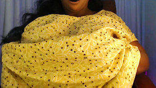 Sexy Hot Girl Boobs Press Gug toy In Mouth Show Dildo Show.