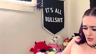 Hot amateur webcam teen masturbates for their fans