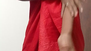 Seducing pussy flash and masturbation