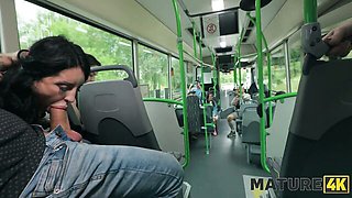 In bus porn with natural Vitoria Vonteese from Mature 4k