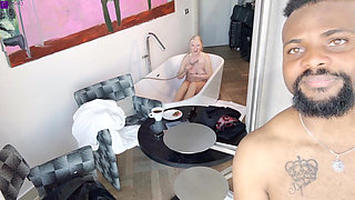 Swallowing Fan and Extreme Gagging Deepthroat in Amsterdam!