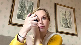Cumshot amateur MILF suck and jerks dude in the bedroom