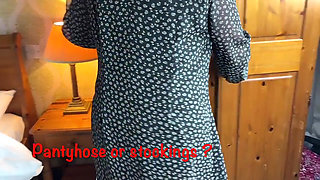 Mrs Mature Feet Every Day Clothes Strip 469