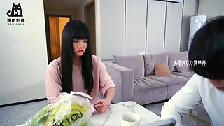 China AV The younger sister likes to eat Xunxiao