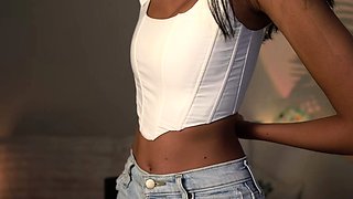 Amateur Webcam Teen Flashes Masturbates
