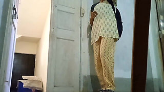 The Tuition Teacher Secretly Took the Village Student to a Room and Fucked Her Pussy.