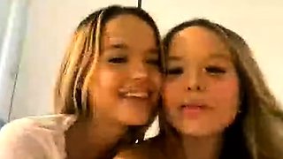 Amateur Blonde Teen Plays Solo with Toy Webcam Porn