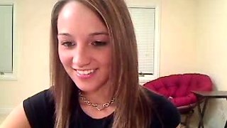 Young amateur teen in solo masturbation getting kinky