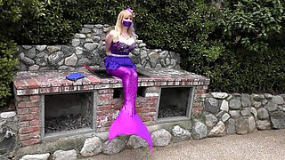 Enticing mermaid with big tits gets restrained and abandoned