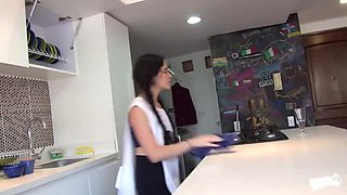Colombian Maid Luna Ruiz: POV Fuck & Cumshot