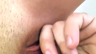 Creamie Pussy Teen Cums in Shower