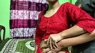 Desi Bhabhi Riya Chowdhury Fucks Young Servant in Hardcore Homemade Sex