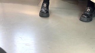 Asian amateur gives outdoor blowjob