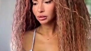 Sexy hottie Anetta Keys enjoys a solo toy masturbation