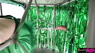 Awesome Parker and Della's cumshot action