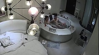 Amateur milf hidden cam