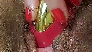 Hairy Pussy Flowed From Watching the Video,the Glass Dildo Turned Me on and the Powerful Little Vibr
