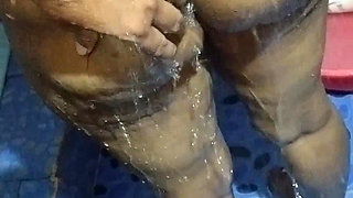 Bhabhi ka aaj Nahate hue video banaa liya